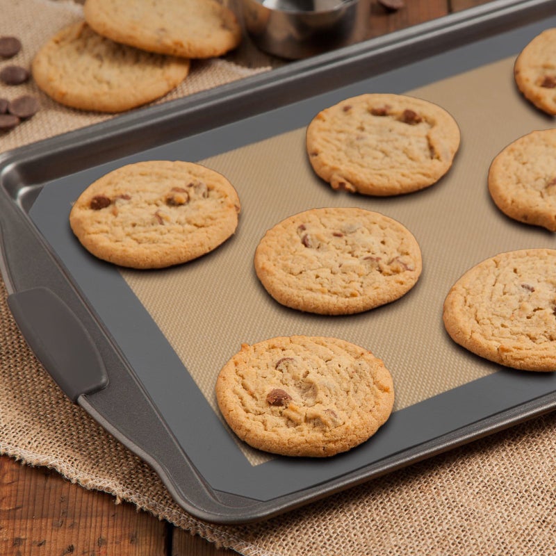 GRIDMANN Pro Silicone Baking Mat - Set of 2 Non-Stick Half Sheet (16-1/2" x 11-5/8") Food Safe Tray Pan Liners - Image 4